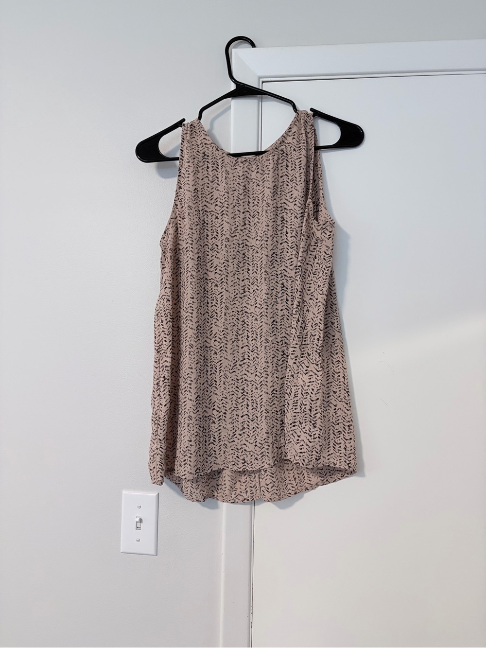 Sleeveless Patterned Swing Tank Top
